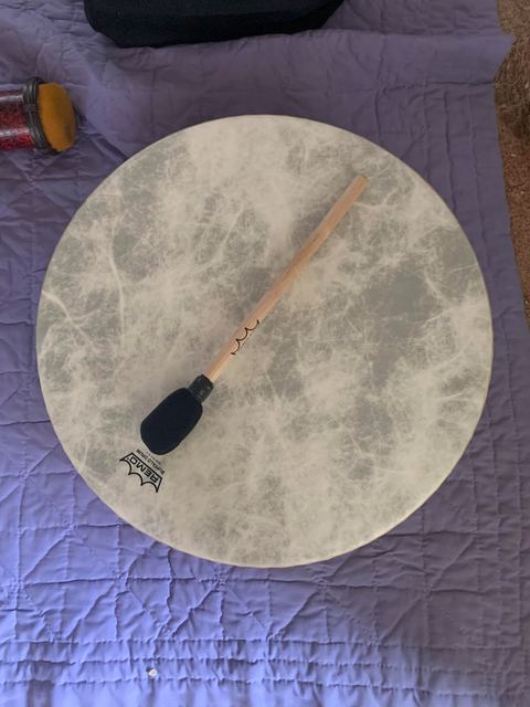 Frame drum with a soft beater
